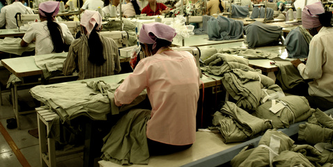 中美贸易战之下中国纺织服装制造业的出路探析